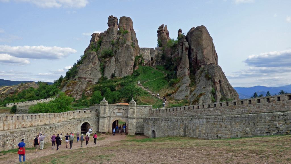 belogradchik belogradchik-2711435_1920.jpg